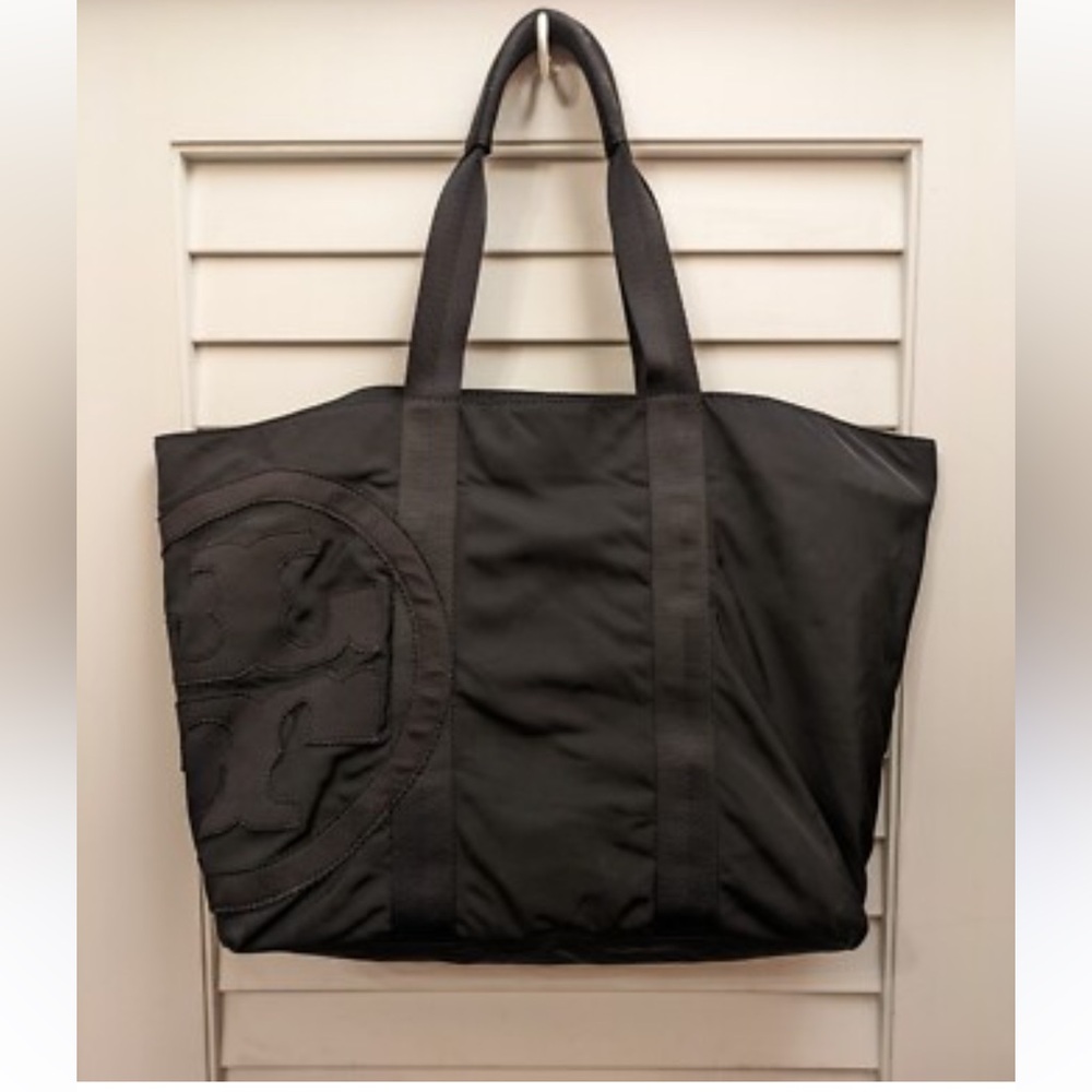 Used Large Tory Burch
Penn Nylon Mid-Zip Tote Bag, Black